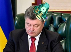 З Порошенка кепкують через успадкований від Януковича малахіт 