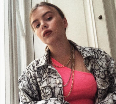 Старша дочка Фреймут у Лондоні показала кумедну себе та молодших брата і сестру з мамою