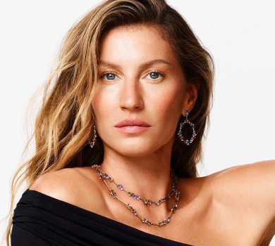 Бюндхен у бікіні зазнімкували на пляжі з 10-річною донькою. ФОТО