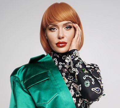 Камінська з новою зачіскою і в обтислому боді представила дебютний сингл. ВІДЕО