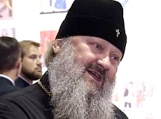 UFW день 4: Намісник Лаври на показі Голець та пишні моделі Андре Тана у КМДА 