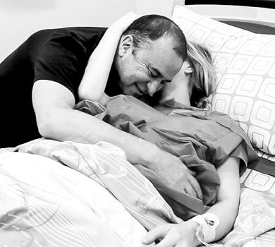 Дружина Павліка розповіла, як народжувала свій світ, та показала зворушливі кадри з пологового