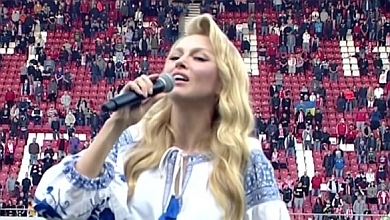 Полякова емоційно виконала гімн України перед матчем Шахтар - Олімпіакос. ВІДЕО