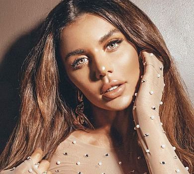 Замість трусів гітара: Седокова показала секретне голе ФОТО 