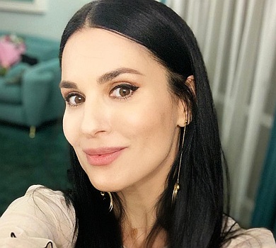 Єфросиніна відпустила коси та показала, що з ними вдома виробляє. ВІДЕО 