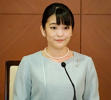 Любов перемогла: японська принцеса після 4 років заручин та низки скандалів вийшла за простолюдина