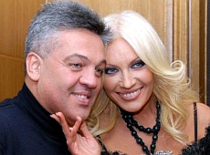 Повалій впала зі сцени, а її хореографа побили