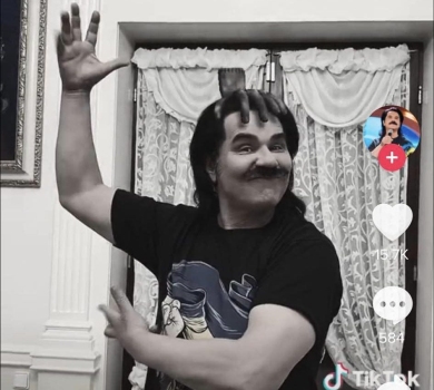 Шаленство не зупинити: Зібров ушкварив вірусний танець Венздей