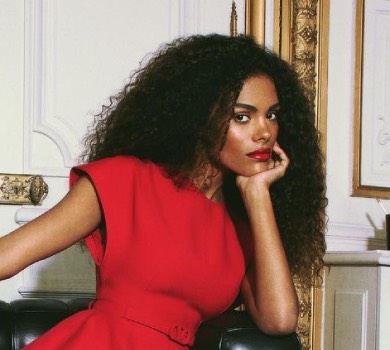 Кунакі засвітила спіднє від українського бренду у фотоспогадах із відпустки