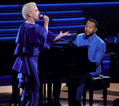 Grammy-2022: Міка Ньютон та Джон Ледженд заспівали разом на підтримку України. ВІДЕО