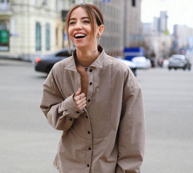 Дорофєєва представила перший в кар’єрі альбом українською зі своїм дитячим фото на обкладинці