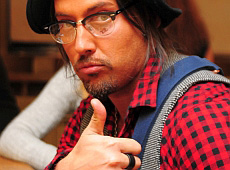 Стиліст Навроцька зняла жіноче кіно для білявки