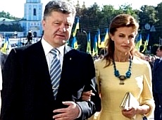 Перша леді не гребує сукнями бюджетних брендів. ФОТО 