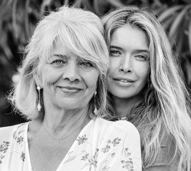 Моя богиня: Брежнєва показала 68-річну маму в купальнику 