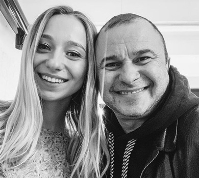 Віктор Павлік розповів, чого не робив до зустрічі з нареченою