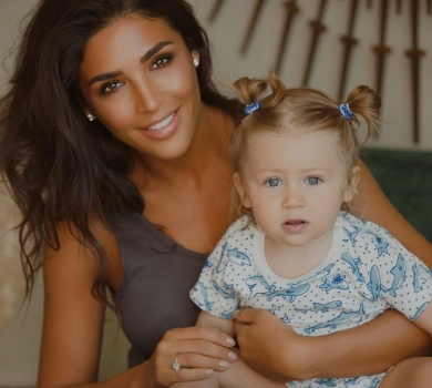 Банда: Дімопулос замилувала мережу фото 3-річної сміхотунки-доні