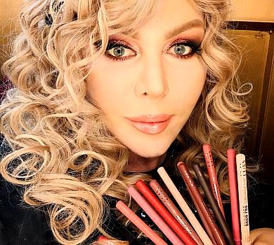 Попелюшка Білик розповіла, що за Валєра подарував їй Tesla