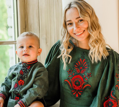 Не кінцева зупинка: Репяхова з сином виїхала з України до Ізраїлю