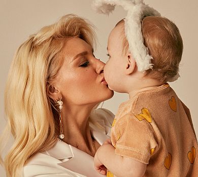 Міша Романова у глянці вперше показала сина 