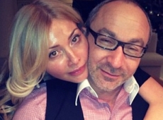 Дружина Кернеса показала себе в трусах і на дивані з Добкіним