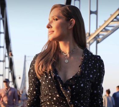 Без права на надлишкові сентименти: Осадча у романтичному міні пояснила, чому більше не сумує за літом