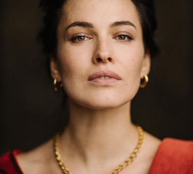 Астаф'єва в ліжку показала обіймашки з пухнастими лікарями