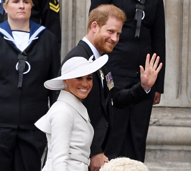 Принц Гаррі та Меган Маркл приєдналися до королівської родини на урочистому молебні. ФОТО 