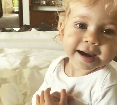 Фанатка татуся: Іглесіас показав, як 1,5-річна донька реагує на його пісню. Мімімі-ВІДЕО