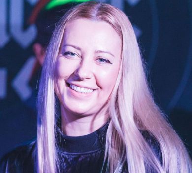 Заповнила емоційний вакуум: Матвієнко з дочкою повернулися до України