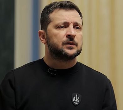 Зеленський показав свій гардероб та кімнату на Банковій, де живе з початку війни