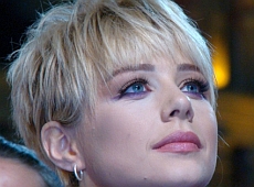 Тіна Кароль зрізала волосся через Путіна