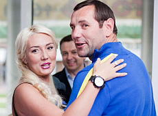 Міс Україна-Всесвіт показала трусики, а Вірчіс пустував з Розинською