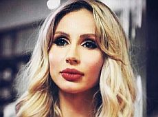 Лобода показала післяпологову фігуру в обтислому комбінезоні 