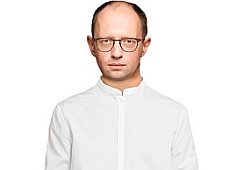 Яценюку оновили гардероб. ФОТО 