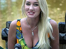 Розинська побідкалася: її життю заважає декольте