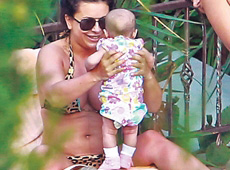 Лорак вперше після пологів показалася у бікіні. ФОТО