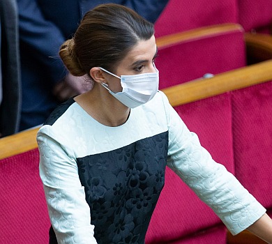 Фейк із Вінниці чи бренд за 13 тисяч: депутатка Білозір вигуляла в Раду цікавий пасок   