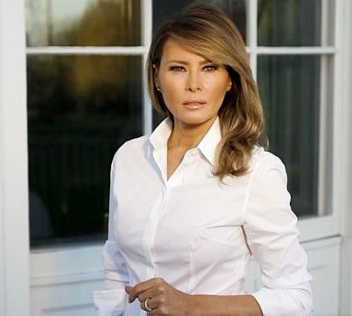 Подружні ніжності: Меланія Трамп знову привселюдно не дала руку Дональду. ВІДЕО