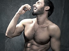 Козловський взявся радити, як досягти кубиків на животі