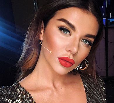 Седокова до Дня Валентина повчила, як попу качати. ВІДЕО 