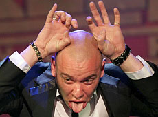 Довгі ноги і бюст 69 підтримали благодійність Брежнєвої