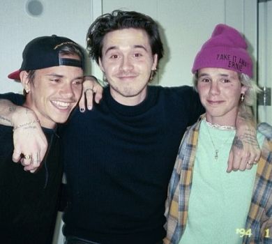 Син Бекхемів після возз'єднання з коханою набив романтичне тату. ФОТО