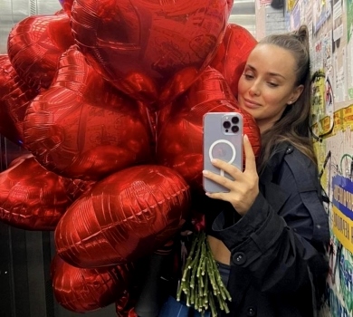 Мішина сходила на романтичне побачення з таємничим принцом