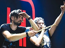 Мама Кузьми Скрябіна запитала фанатів, чи варто гурту продовжити існування