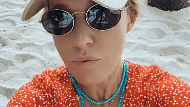 Собчак у обтислому комбінезоні показала свій лотос на Мальдівах