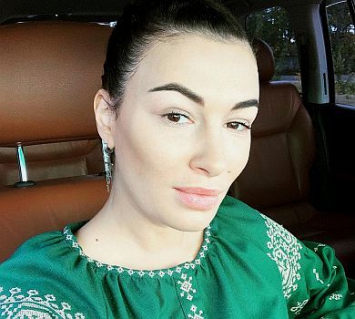 Приходько відсудила 270 тисяч за себе в ролику Порошенка