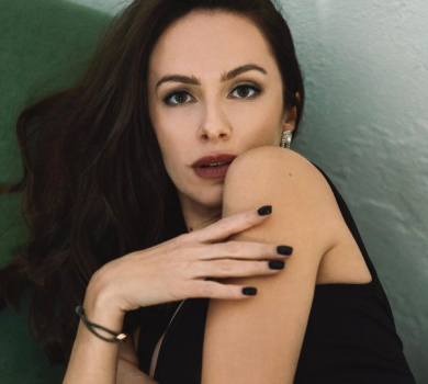 Остапчук покрасувалася у сексі-кежуалі та поміркувала про найбільший кайф у житті