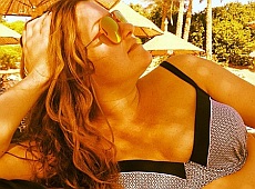 Могилевська на відпочинку ковтала ліки та пірнала з аквалангом