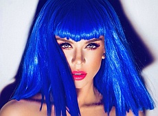 Бойфренд зробив із Седокової ляльку з синім волоссям. ФОТО. ВІДЕО