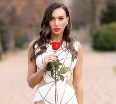 Губи, щоки і повіки: учасниця Холостяка Варлей розказла про пластичні операції